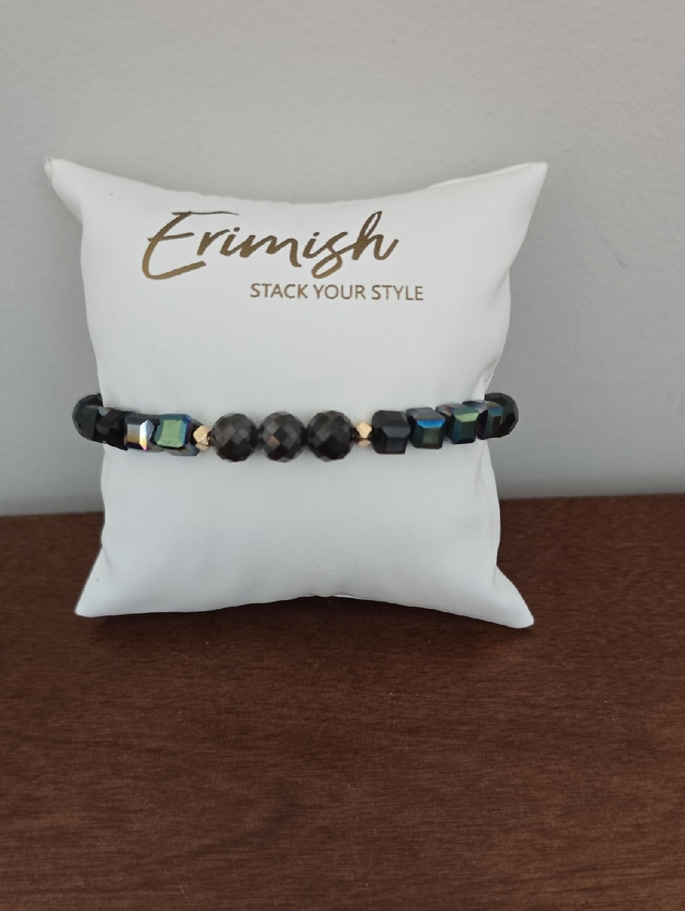 Erimish Black Iridescent Faceted Bead Bracelet with Gold Accents (NWOT)